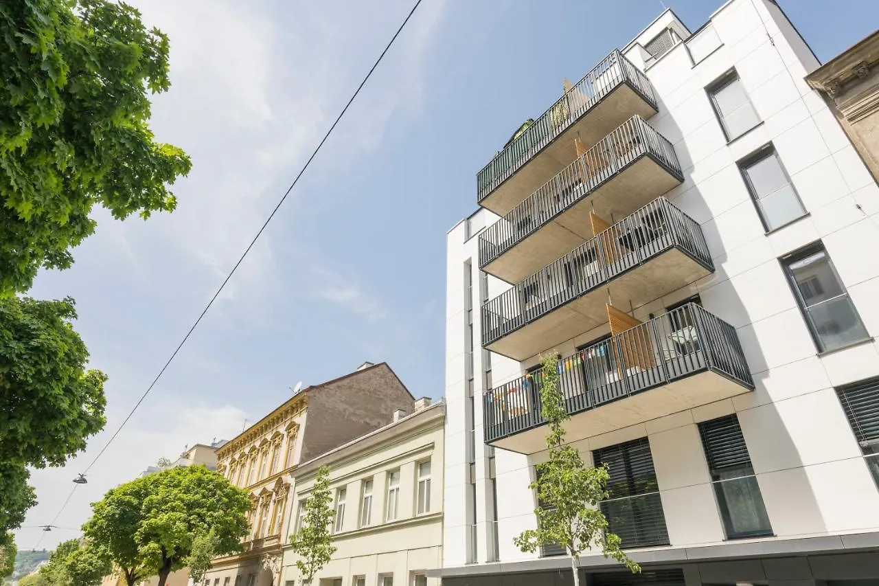 Ottakring Balcony Suite Viyana
