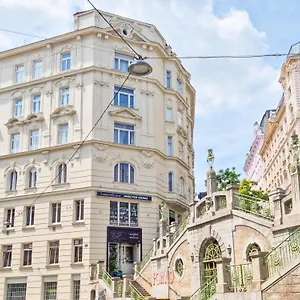 Mozart - Newly Renovated Viyana