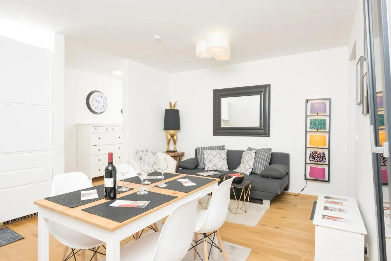 Ottakring Balcony Suite Wien