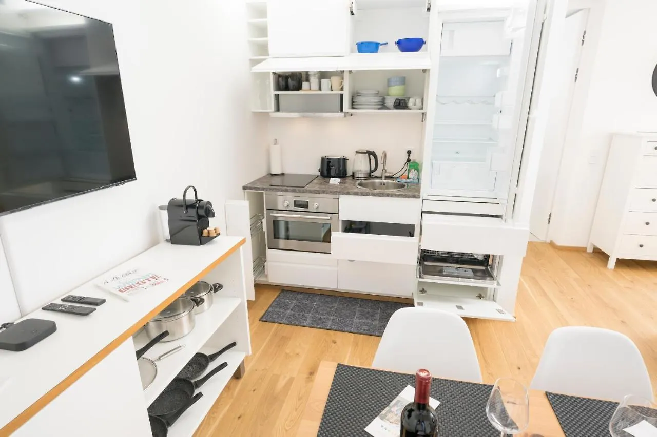 Apartment Ottakring Balcony Suite Wien
