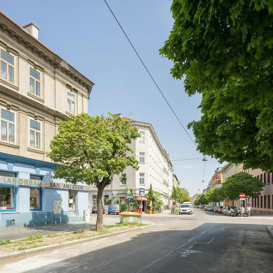 Ottakring Balcony Suite Vienna Apartment